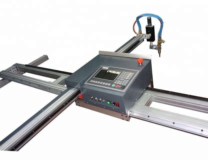 4ftx8ft金属小型血しょうカッターCNCのための携帯用CNC血しょう打抜き機